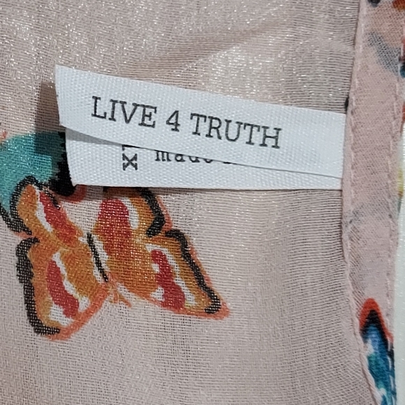 Live 4 Truth Peachy-pink butterfly design 1X - Picture 5 of 9